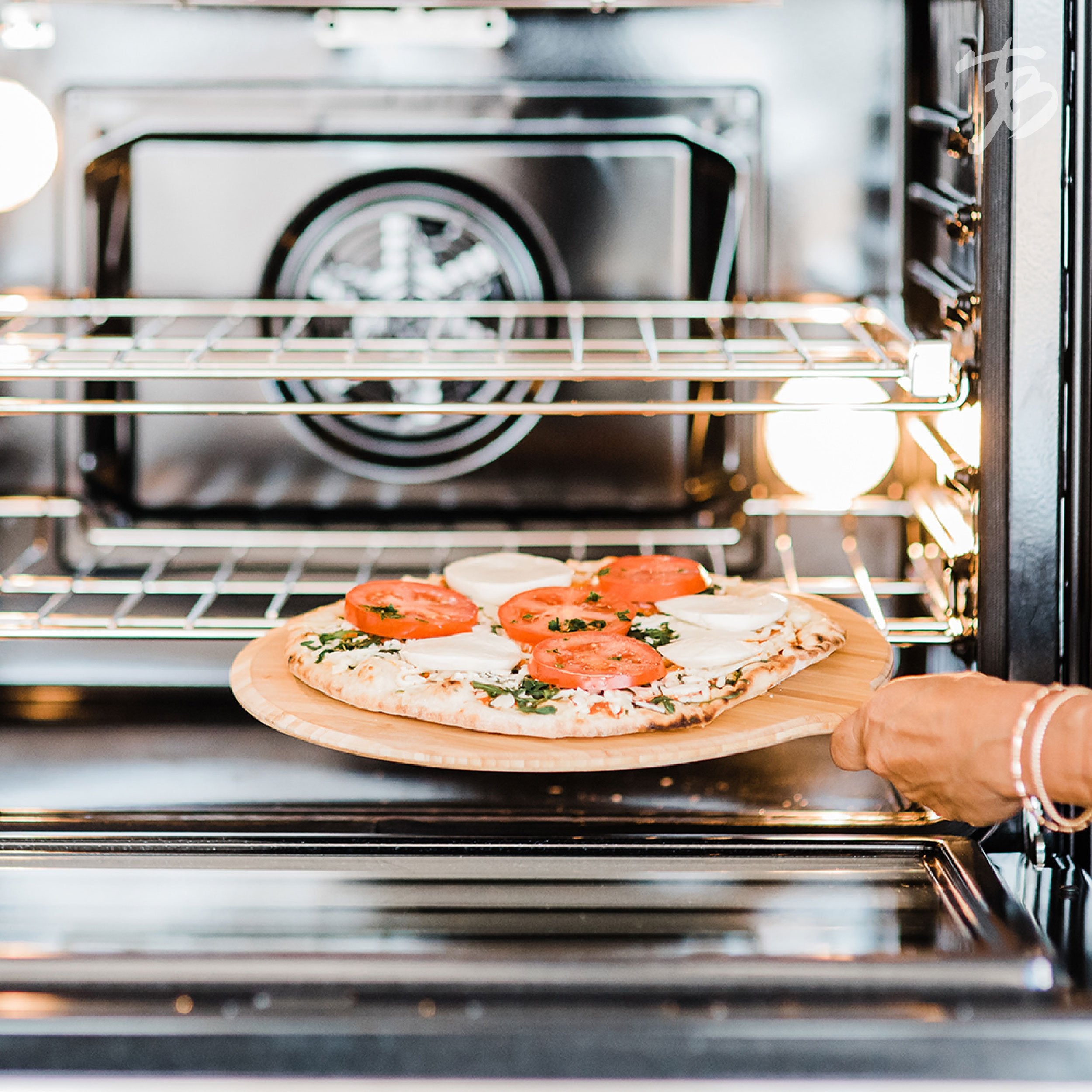 GreenLite™ Dishwasher-Safe Pizza Peel